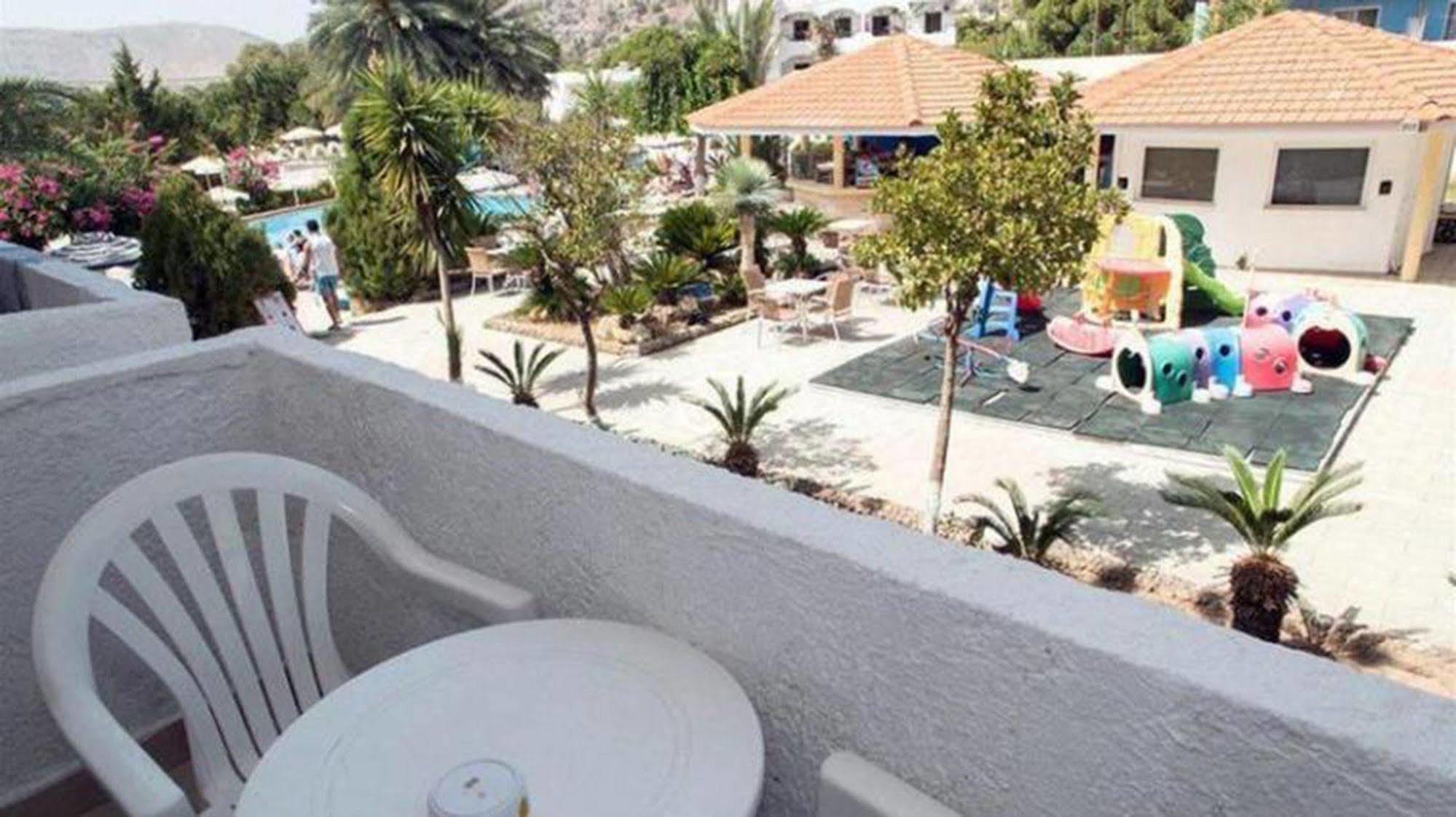 Thalia Hotel Pefki Exterior foto